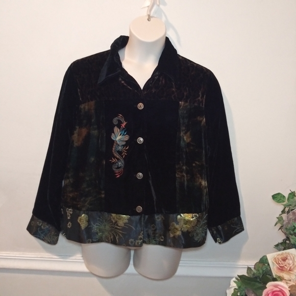 Vintage Jackets & Blazers - Vintage White Stag Black Velvet Asian Inspired Patchwork Embroidered Jacket